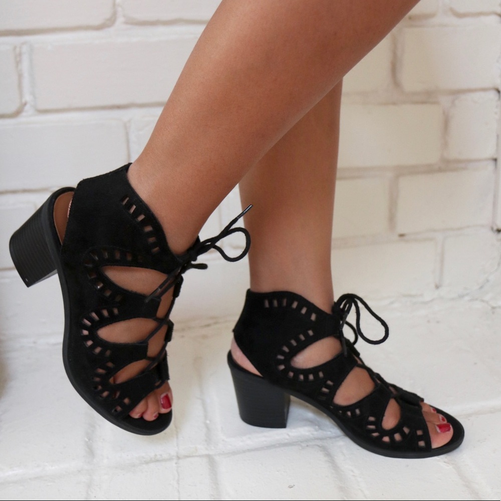🔥🔥🔥CLEAN OUT SALE LACE UP HEELS
